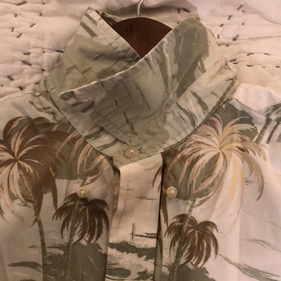 Natural Issue Short Sleeve Button Up - Picture 3 of 4